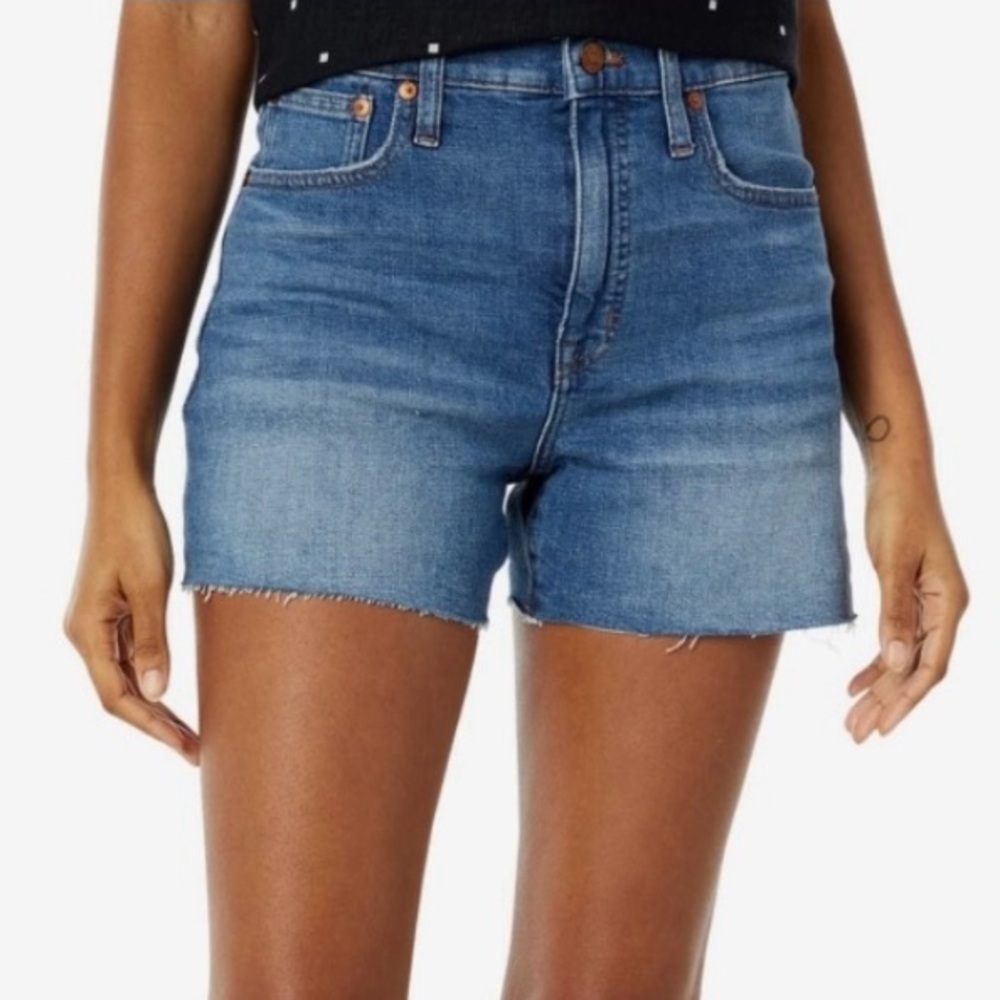 MADEWELL Blue Denim Jean Shorts High-Waisted Raw Hem Women’s Size 36 (Waist 44”)